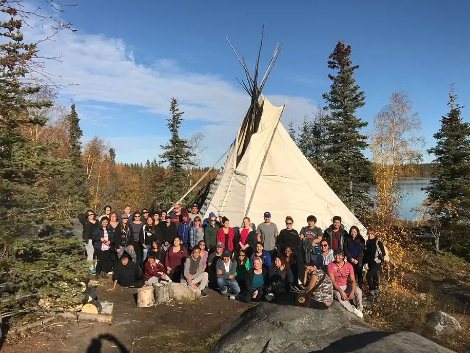 traditional-camp-rentals-event-booking-yellowknife_NWT_tours_tourism-B-dene_adventures (3)